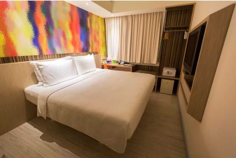 Genting Hotel Jurong Сингапур Экстерьер фото