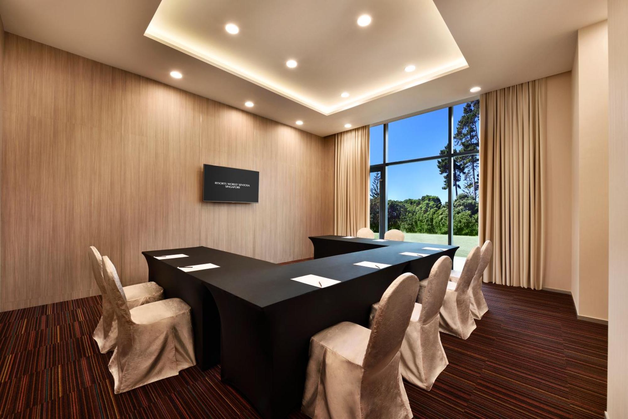 Genting Hotel Jurong Сингапур Экстерьер фото