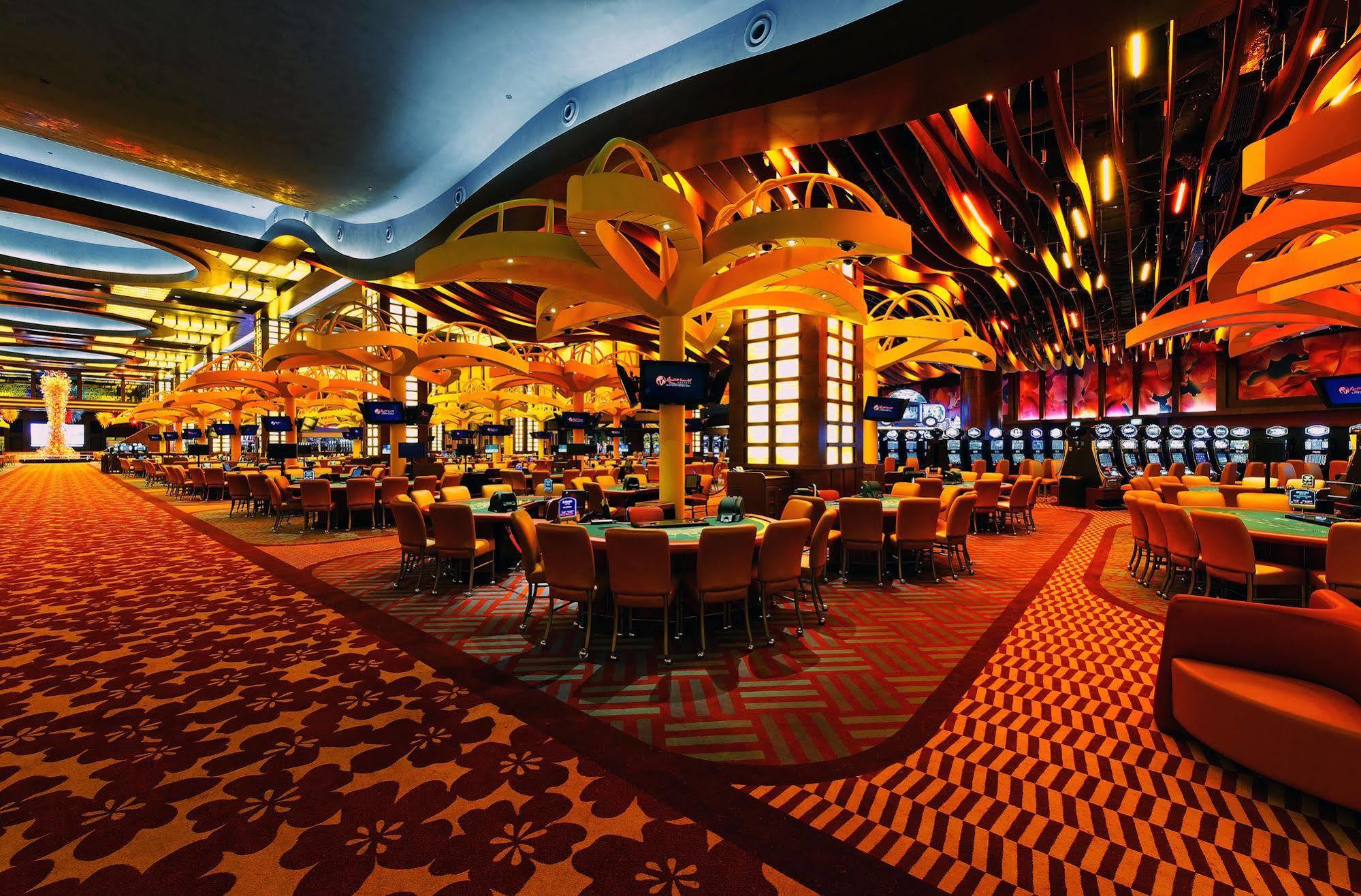 Genting Hotel Jurong Сингапур Экстерьер фото